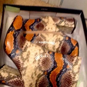 Size 9 Kari blue boots